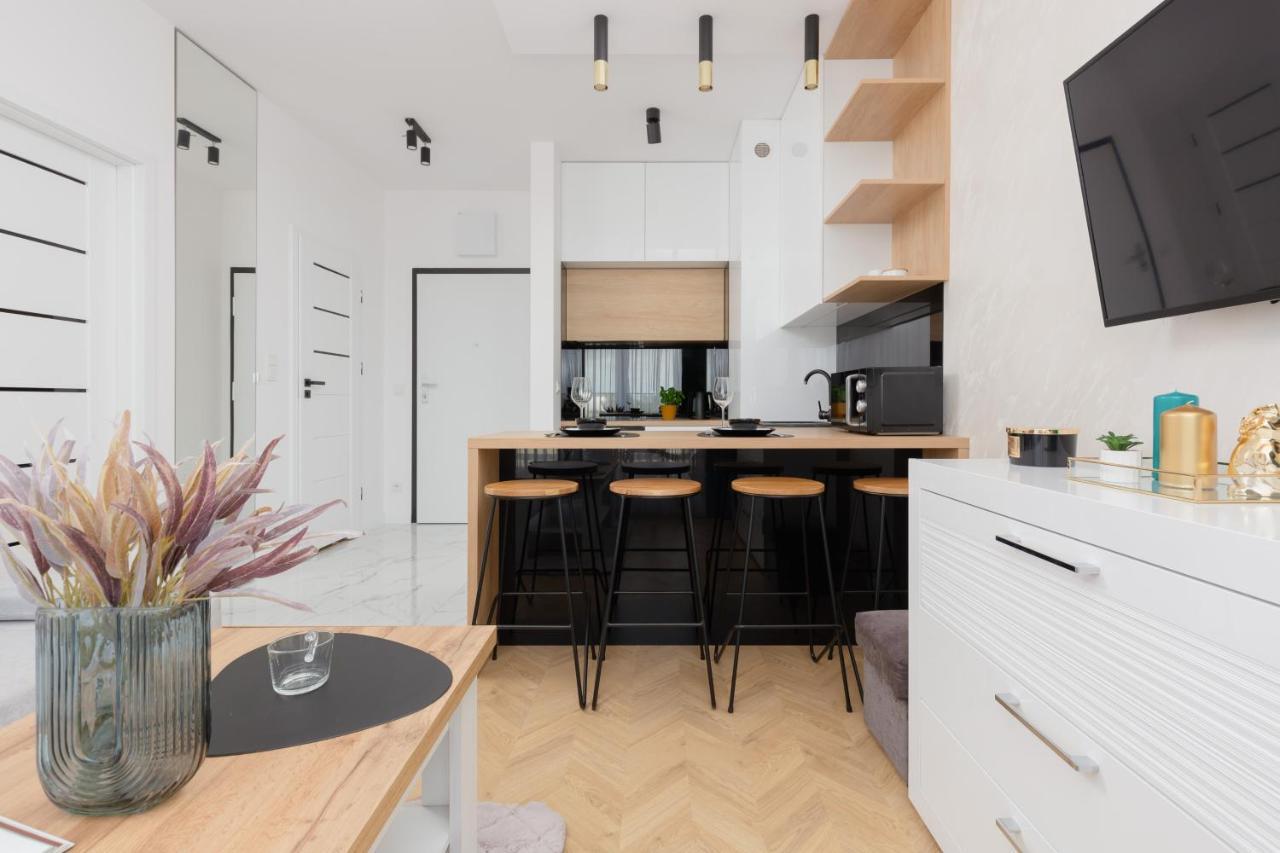 Warsaw Kotsisa Apartments With Parking By Noclegi Renters Ngoại thất bức ảnh