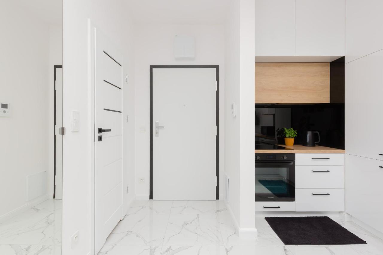 Warsaw Kotsisa Apartments With Parking By Noclegi Renters Ngoại thất bức ảnh